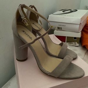 Brand new lilac strap heels